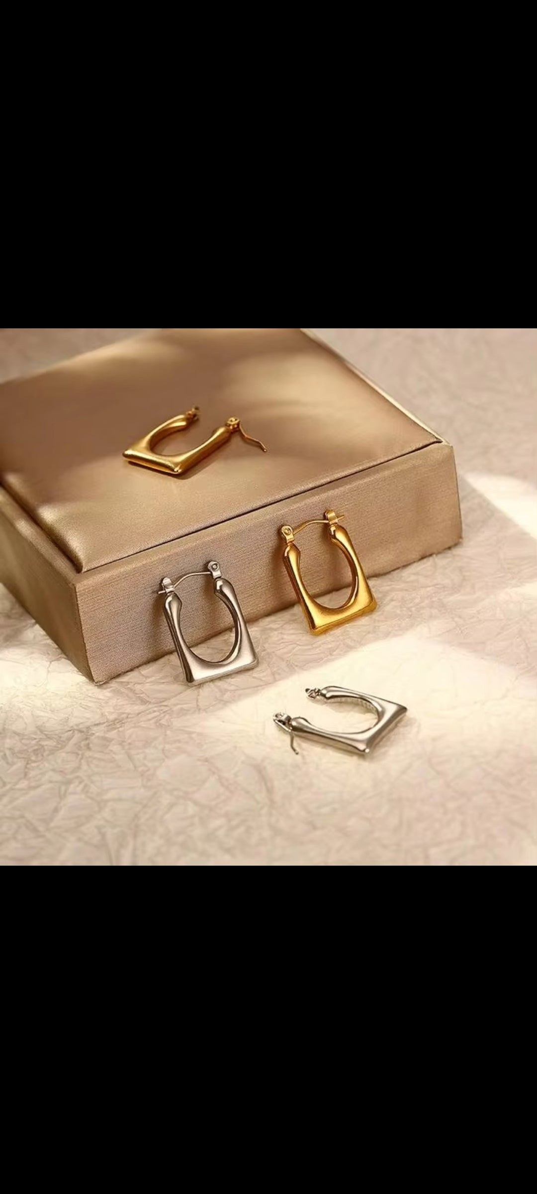 Rectangular hoop earrings